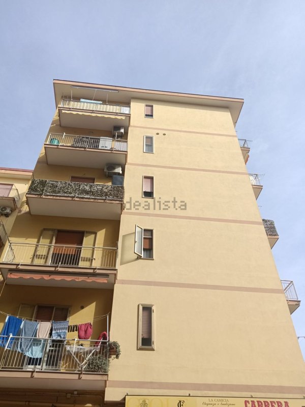 appartamento in vendita a Salerno in zona Pastena