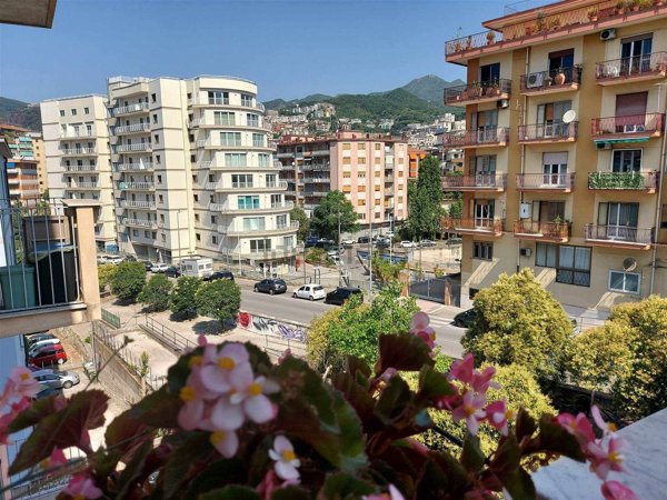 appartamento in vendita a Salerno in zona Irno