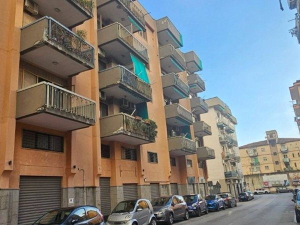 appartamento in vendita a Salerno in zona Pastena
