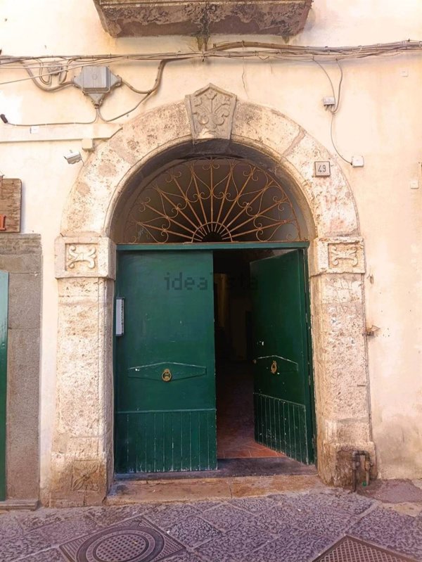 appartamento in vendita a Salerno in zona Centro Città