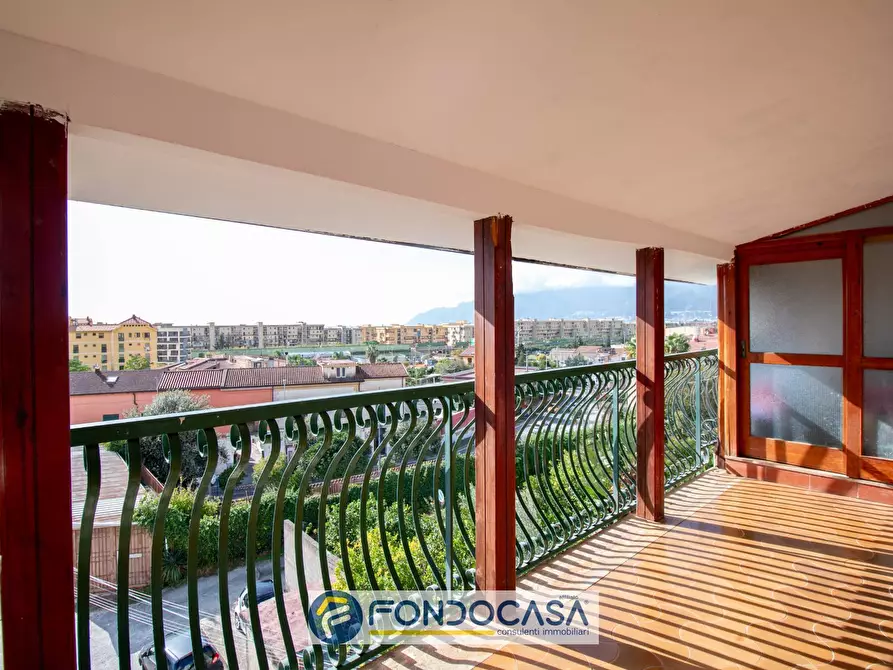 casa indipendente in vendita a Salerno in zona Pastena