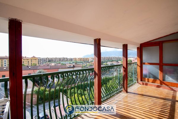 casa indipendente in vendita a Salerno in zona Pastena