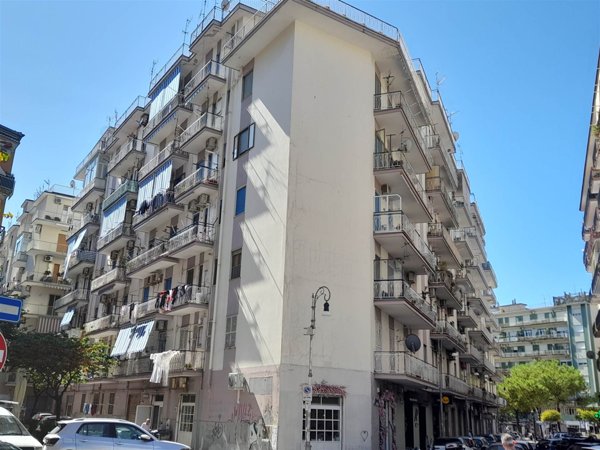appartamento in vendita a Salerno in zona Pastena