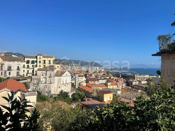 appartamento in vendita a Salerno in zona Centro Città