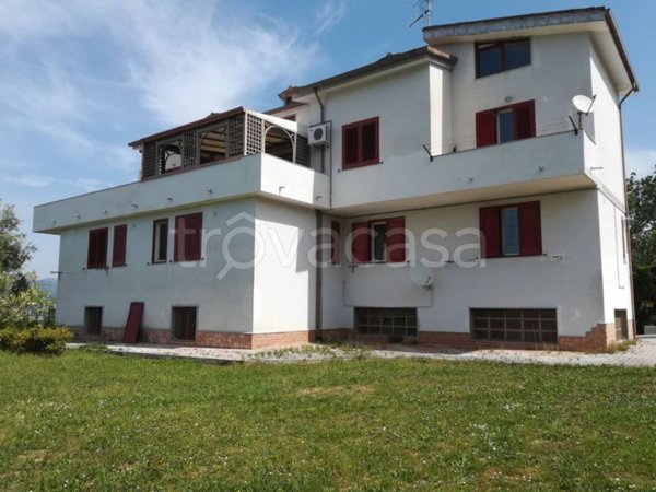 casa indipendente in vendita a Salerno in zona Torrione