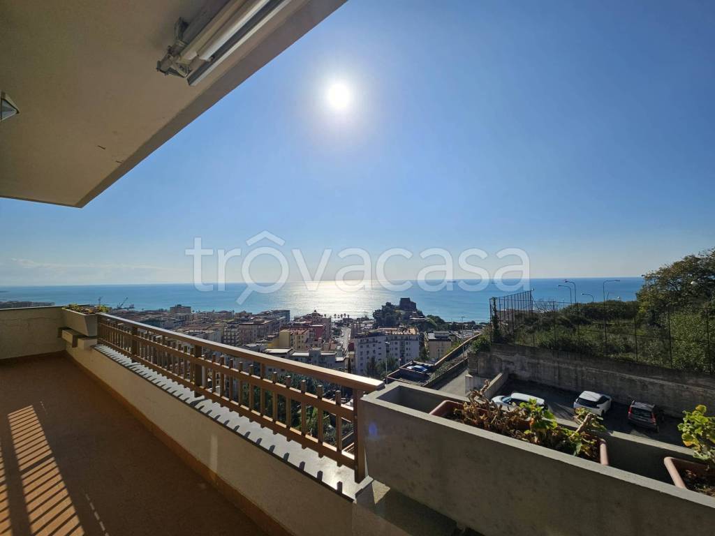 appartamento in vendita a Salerno in zona Brignano / Piezzo