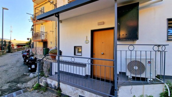 appartamento in vendita a Salerno in zona Canalone