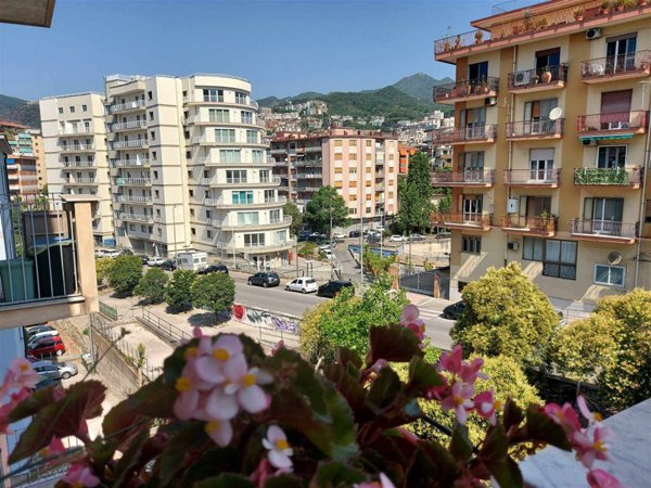 appartamento in vendita a Salerno in zona Irno