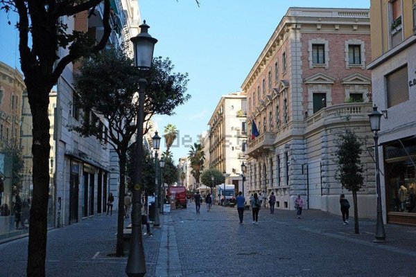 appartamento in vendita a Salerno in zona Centro Città