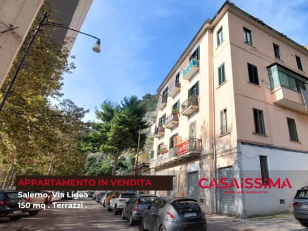 appartamento in vendita a Salerno in zona Porto