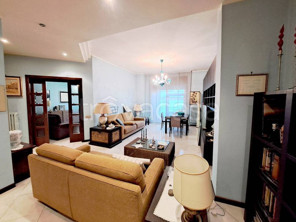 appartamento in vendita a Salerno in zona Mercatello