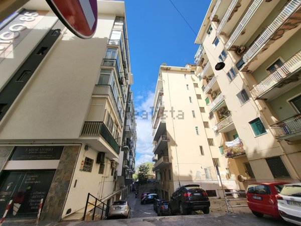 appartamento in vendita a Salerno in zona Pastena