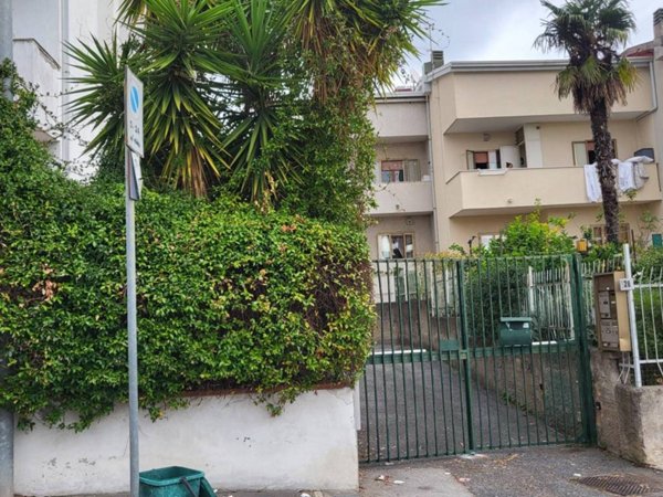 appartamento in vendita a Salerno in zona Torrione