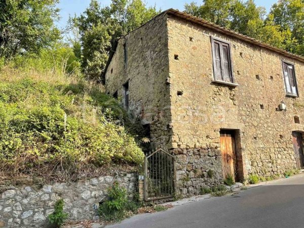 casa indipendente in vendita a Salerno in zona San Nicola