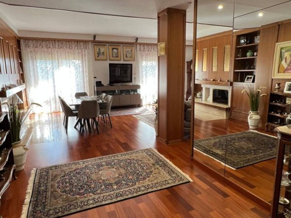 appartamento in vendita a Salerno in zona Zona Industriale