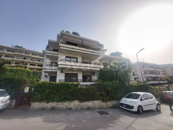 appartamento in vendita a Salerno in zona Brignano / Piezzo