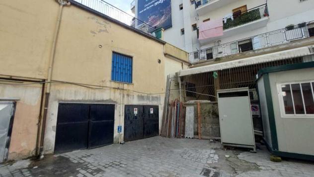 casa indipendente in vendita a Salerno in zona Mercatello