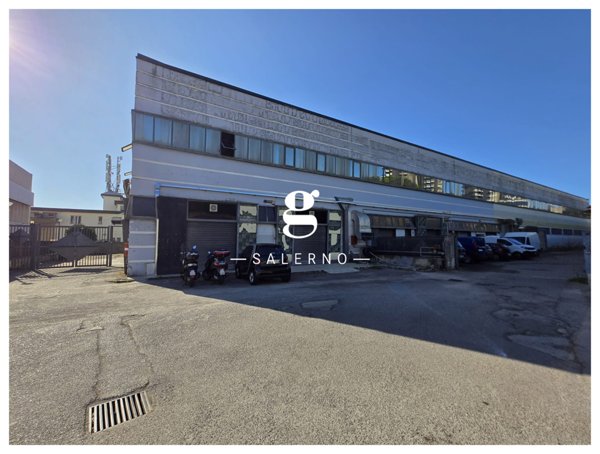 ufficio in vendita a Salerno in zona San Leonardo
