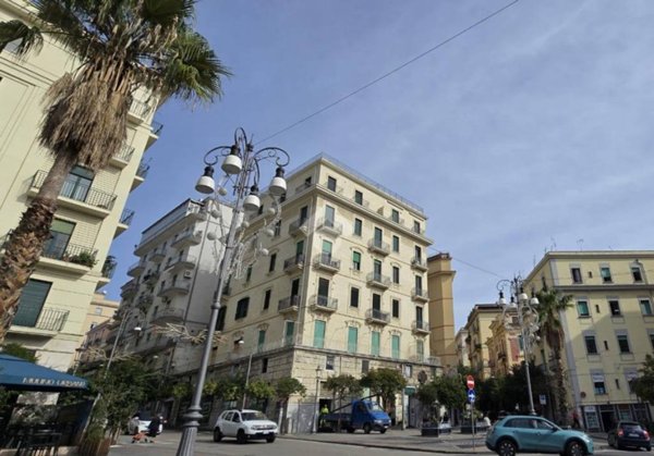 appartamento in vendita a Salerno in zona Centro Città
