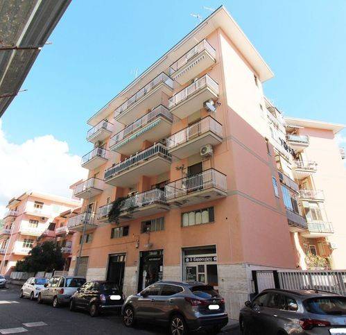 appartamento in vendita a Salerno in zona Pastena