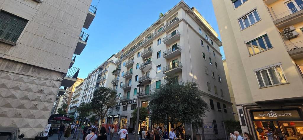 appartamento in vendita a Salerno in zona Centro Città