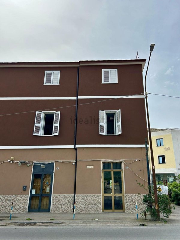 locale commerciale in vendita a Salerno in zona Zona Industriale