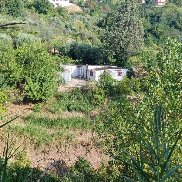 casa indipendente in vendita a Salerno