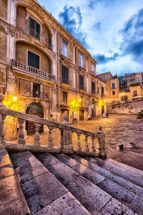 appartamento in vendita a Salerno in zona Centro Città