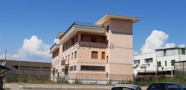 ufficio in vendita a Salerno in zona Zona Industriale
