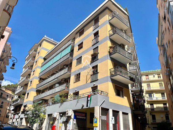 appartamento in vendita a Salerno in zona Centro Città