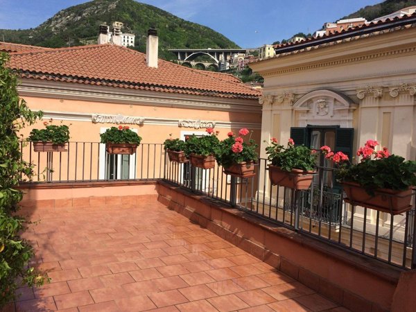 appartamento in vendita a Salerno in zona Centro Città