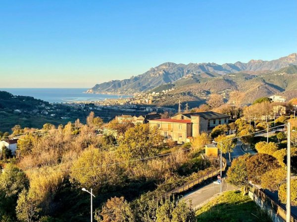 appartamento in vendita a Salerno in zona Ogliara