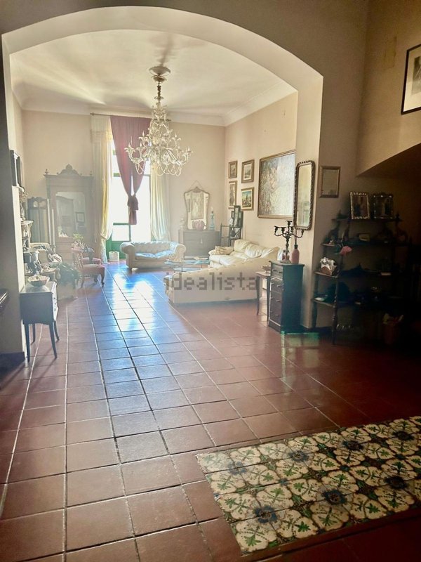 appartamento in vendita a Salerno in zona Centro Città