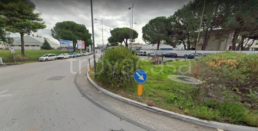 capannone in vendita a Salerno in zona Zona Industriale