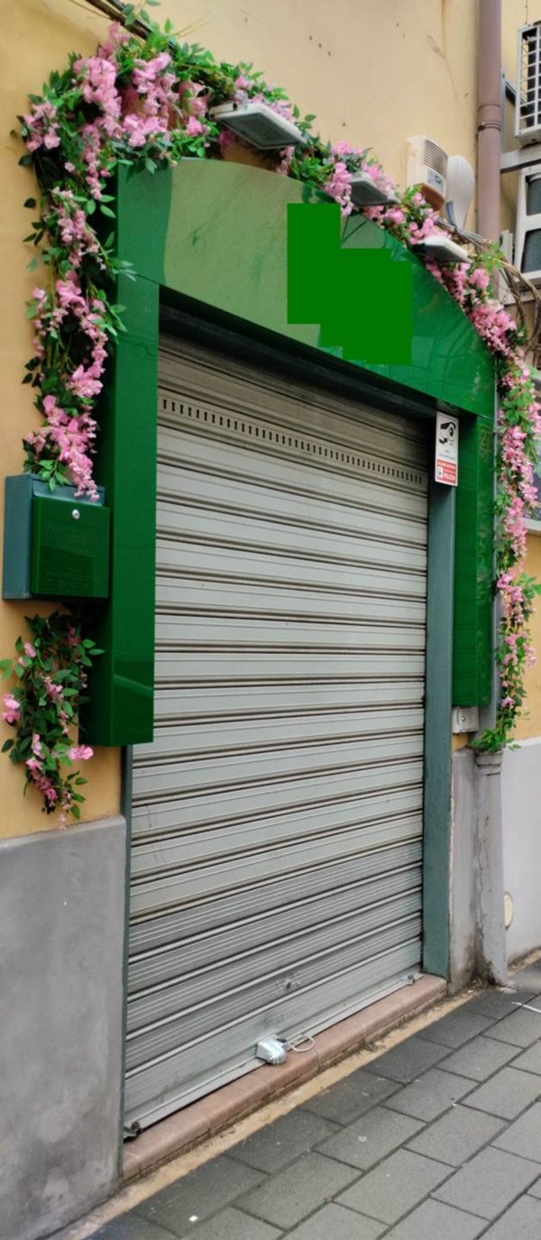 negozio in vendita a Salerno