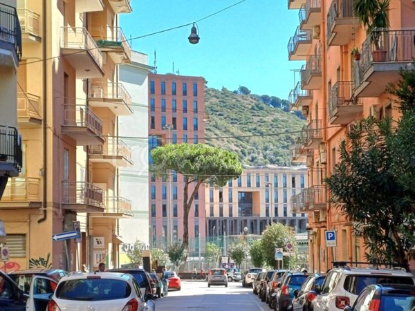 appartamento in vendita a Salerno in zona Centro Città