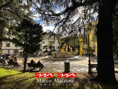 appartamento in vendita a Salerno in zona Centro Città