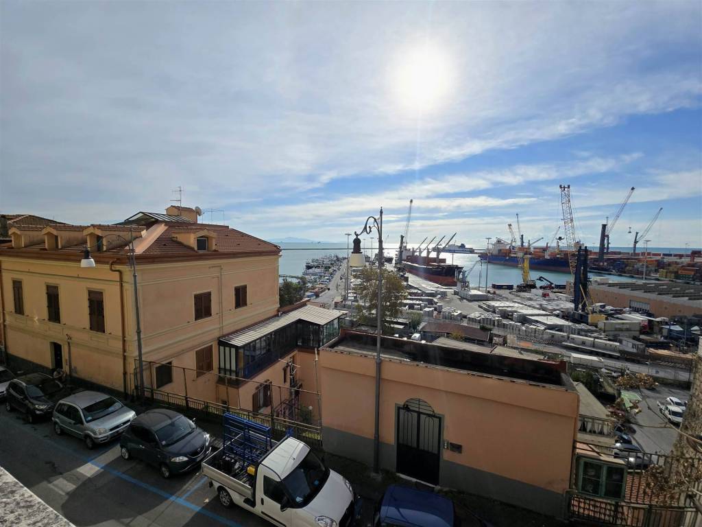 appartamento in vendita a Salerno in zona Centro Città