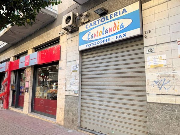 negozio in vendita a Salerno in zona Irno