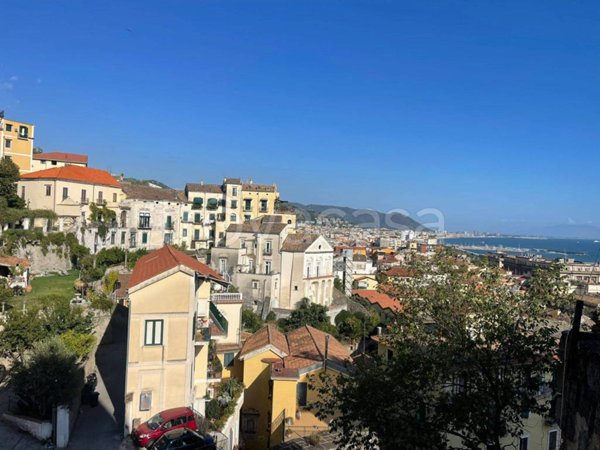 appartamento in vendita a Salerno in zona Centro Città