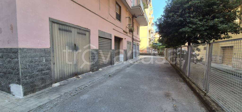 appartamento in vendita a Salerno in zona Pastena