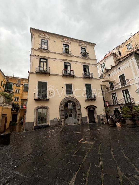 appartamento in vendita a Salerno in zona Centro Città