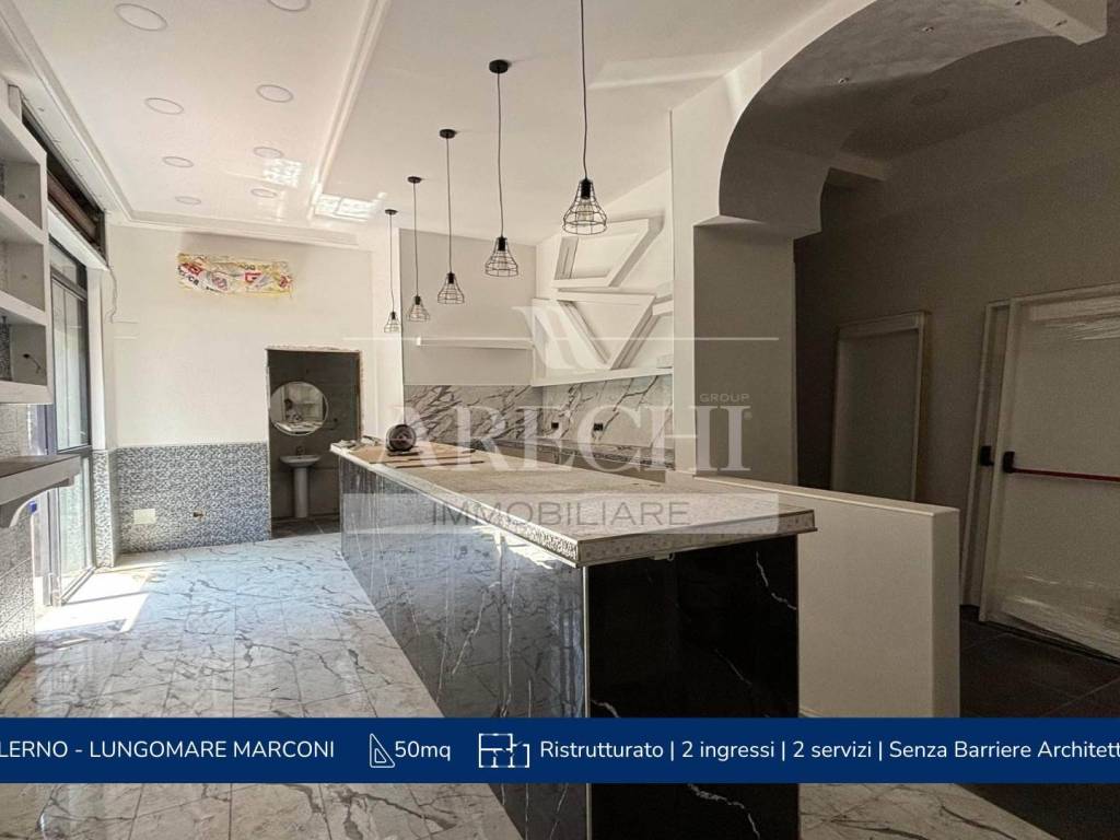 negozio in vendita a Salerno in zona Mercatello