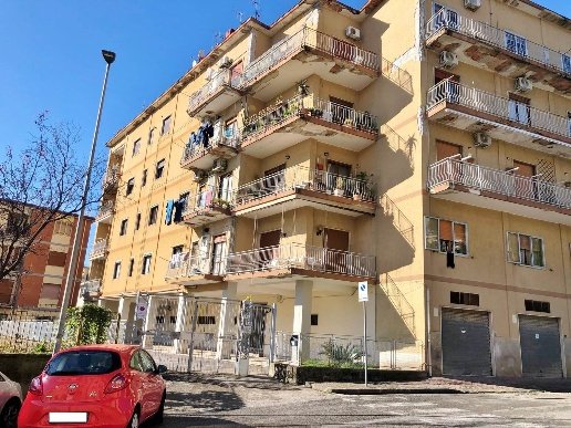 appartamento in vendita a Salerno in zona Torrione