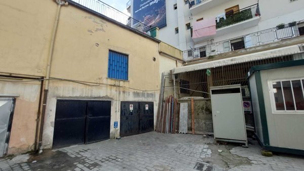 casa indipendente in vendita a Salerno in zona Mercatello