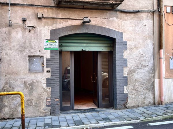negozio in vendita a Salerno