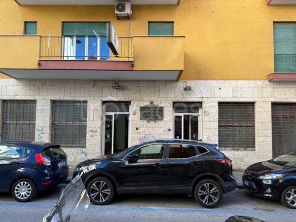 negozio in vendita a Salerno in zona Centro Città