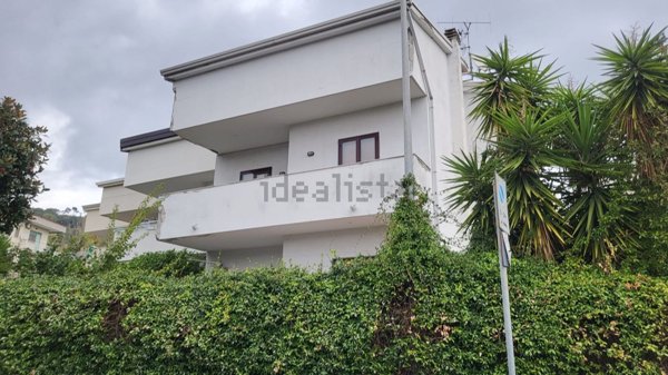 casa indipendente in vendita a Salerno