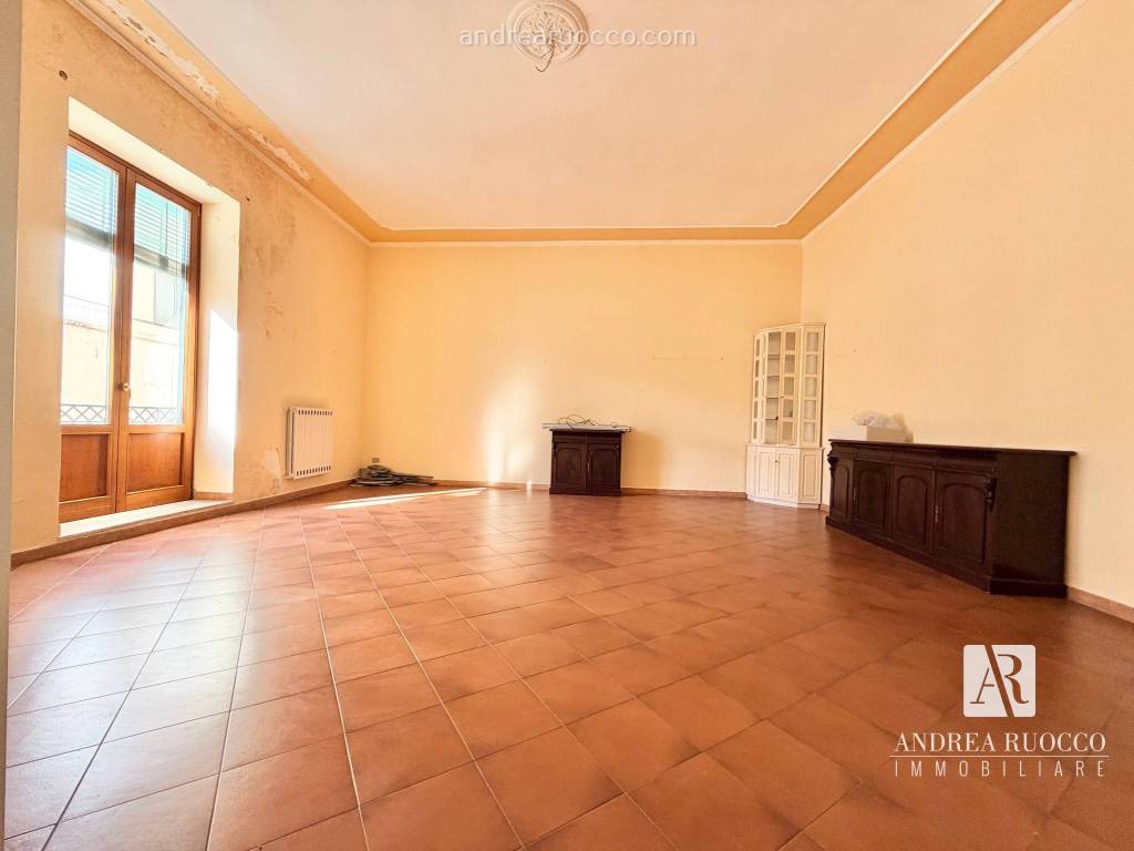 appartamento in vendita a Salerno in zona Centro Città