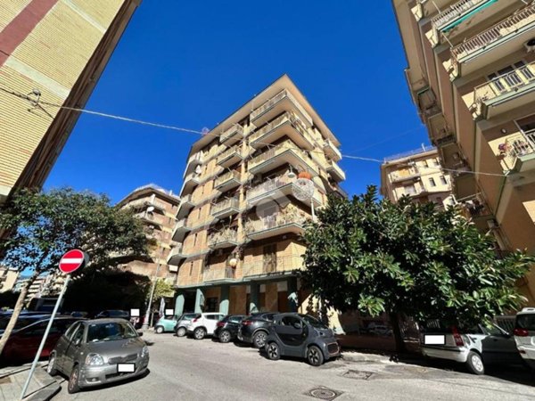 appartamento in vendita a Salerno in zona Pastena